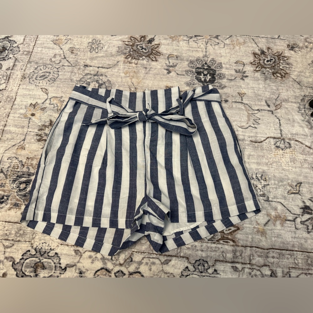 Navy and white semi dress linen dress short with tie. These shorts are lined.